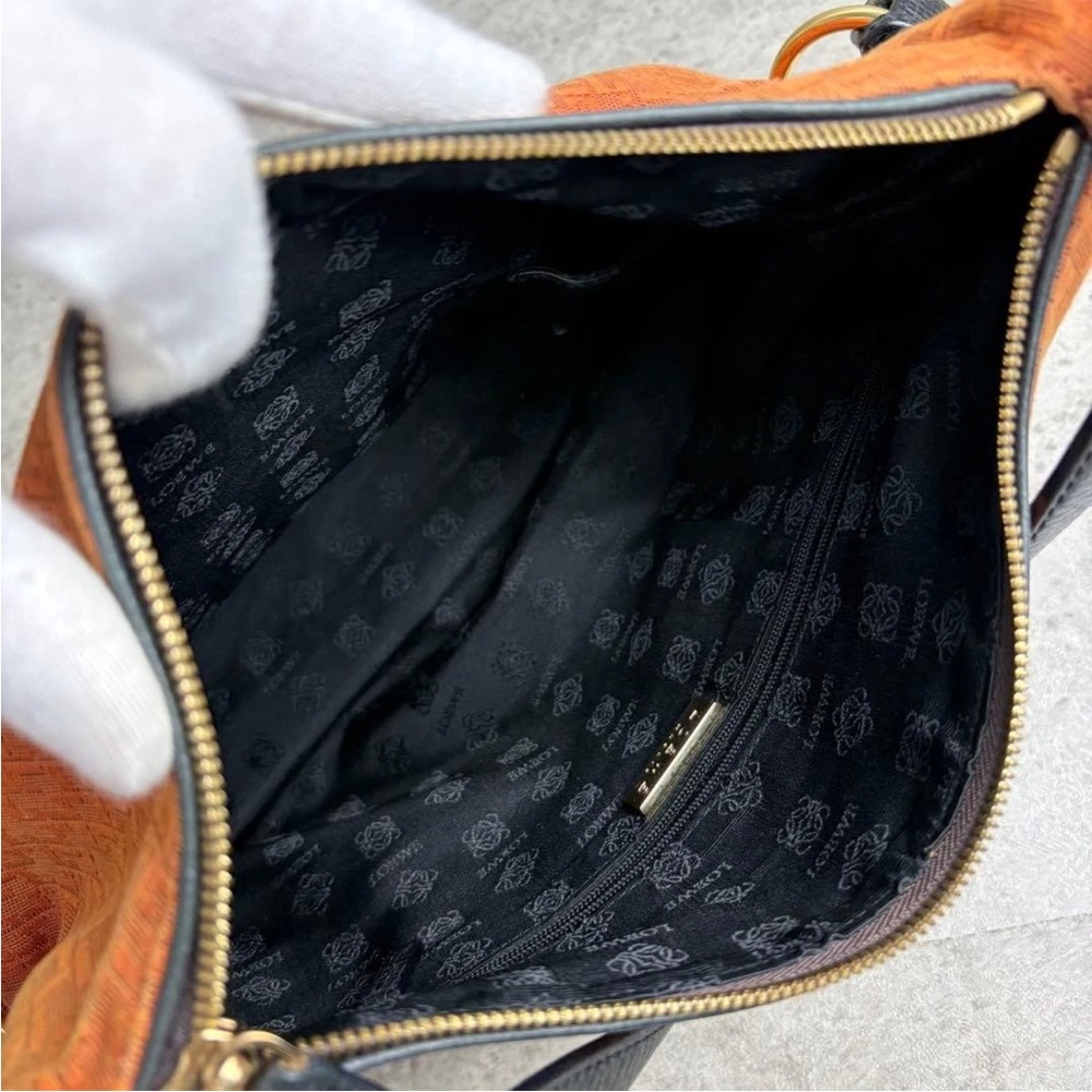 Loewe Orange Shoulder Bag - Picture 8 of 11